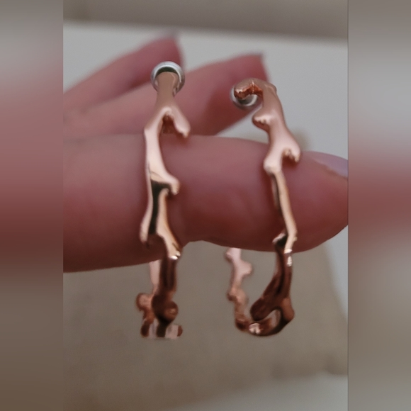 Stella & Dot Carobella Hoops Rose Gold - Picture 4 of 6